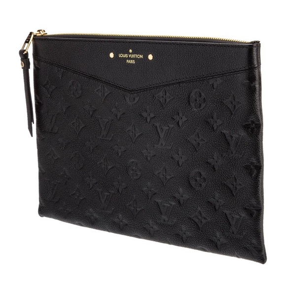 Louis Vuitton
LV Monogram Portfolio - Picture 2 of 5